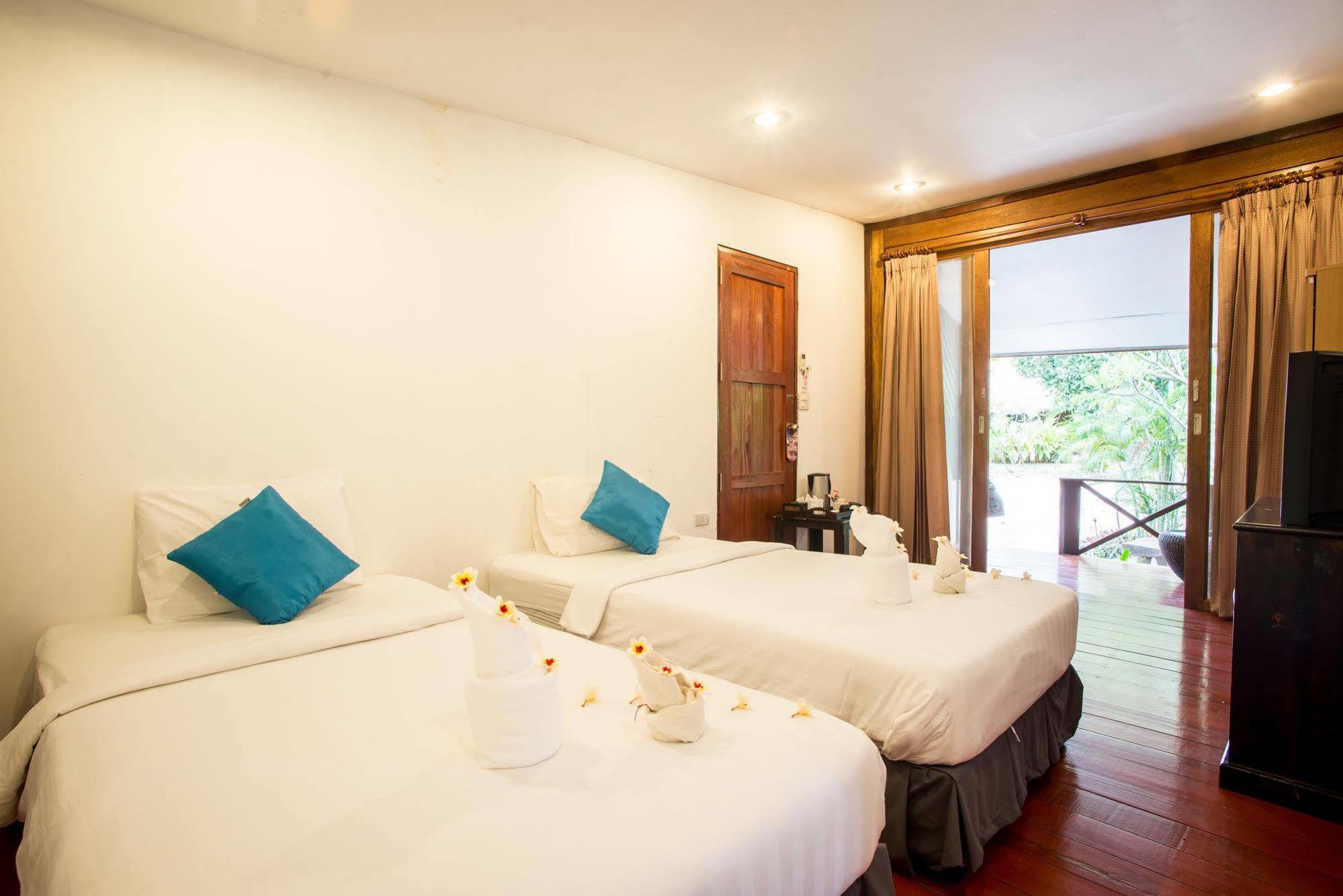 B52 Beach Resort Пханган Экстерьер фото
